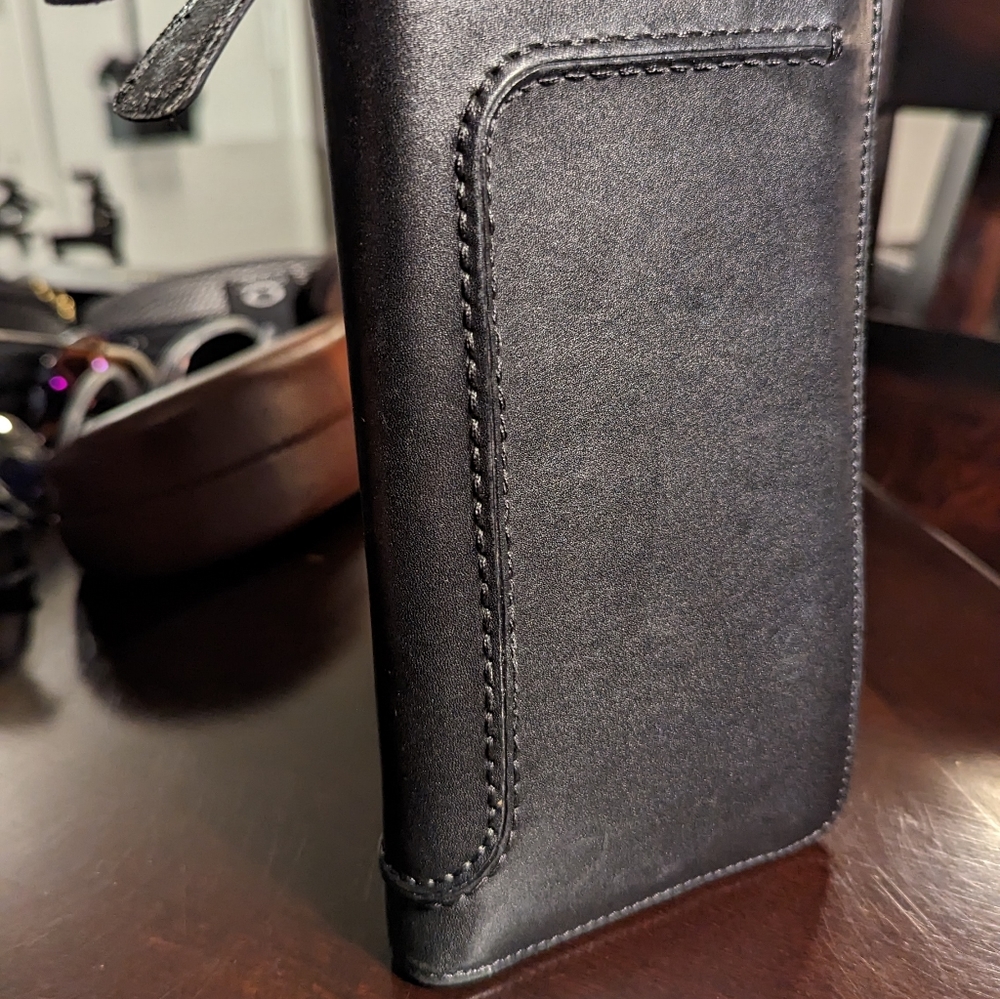 Black leather Bally wallet